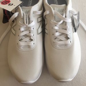 New Balance 514 sneakers (cream & silver) SIZE 10